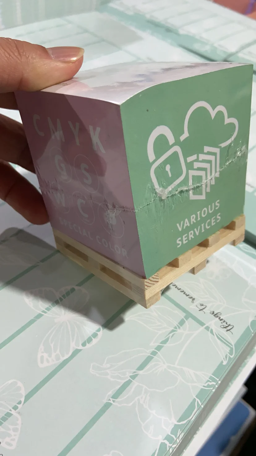 Motivational Sticky Note Cube  Memo Block Printed on 4 Sides with wood pallet