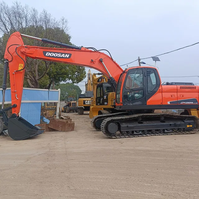 Used Doosan DH225LC-9/150LC-7/ 200LC-7 /220LC-7/ 225LC-7/ 225LC-9/ 300LC-7 in shanghai stock