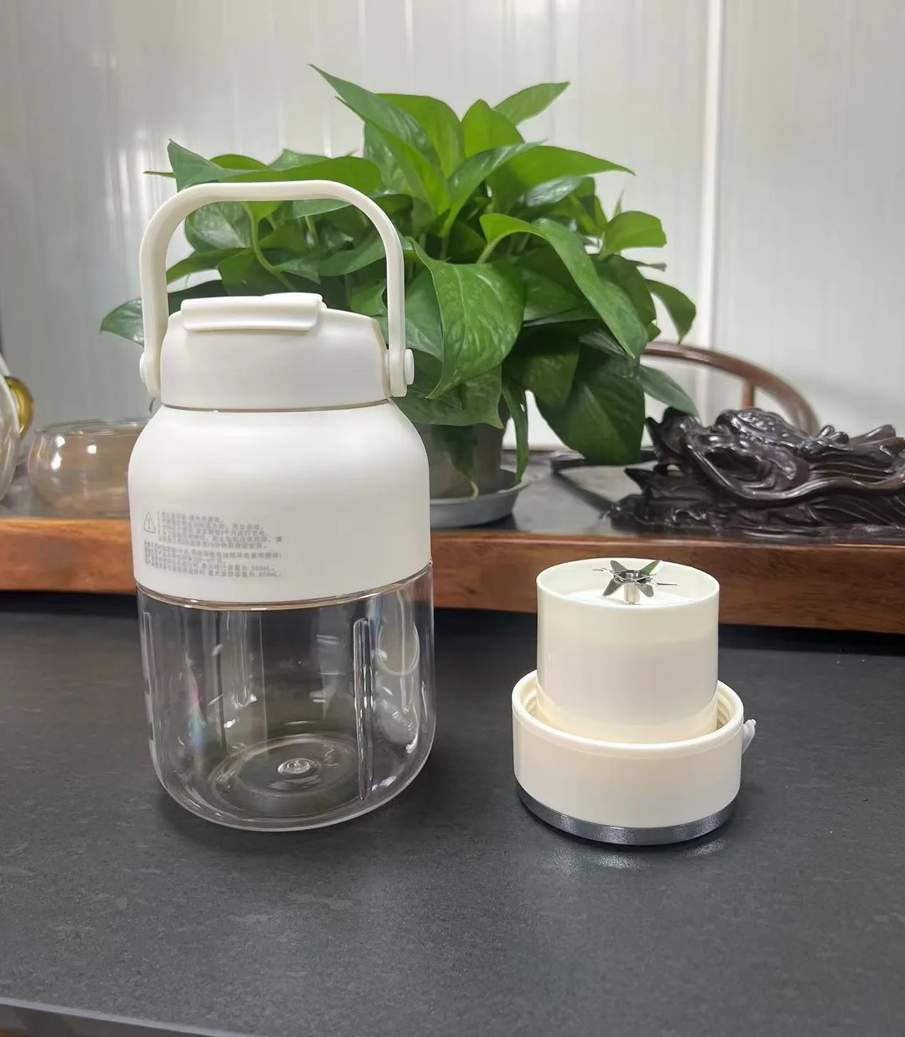 Portable 1100ml Electric Juice Cup Mini Multifunctional USB Juicer Stainless Steel Blade Waterproof Outdoor Chopping