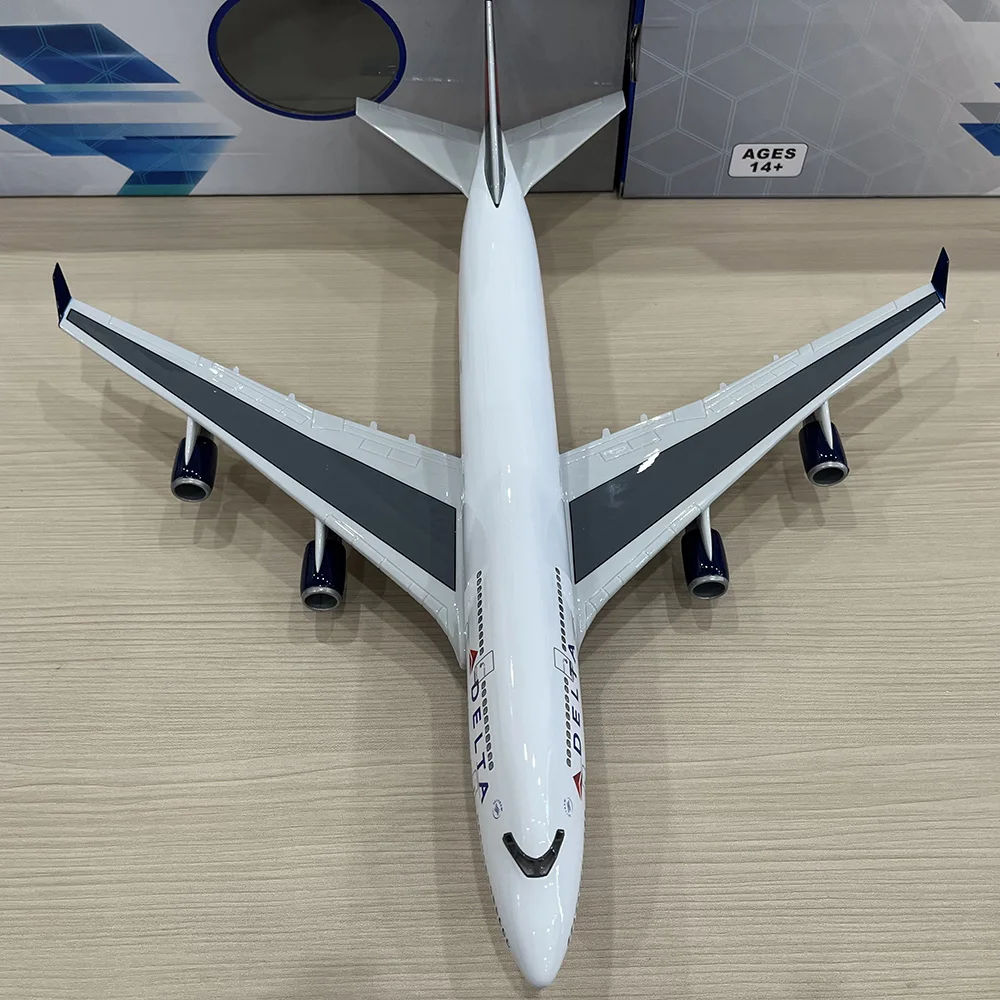 47 см 1/150 весы Дельта-лайнера 747-400 модель самолета из смолы с шасси
