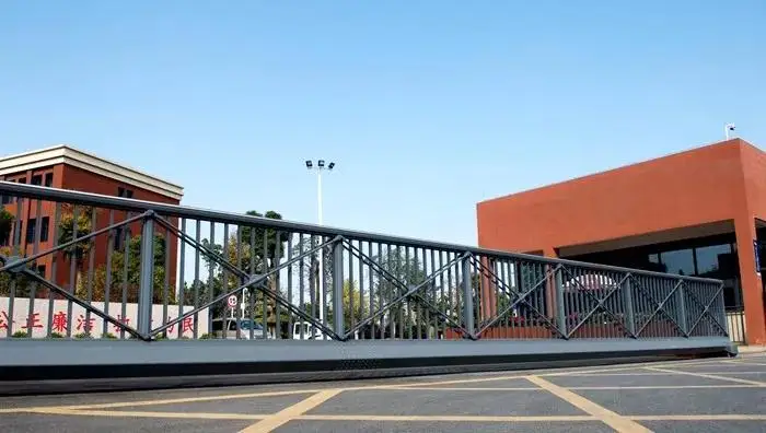 China cantilever gate and entrance gates for school and hospital