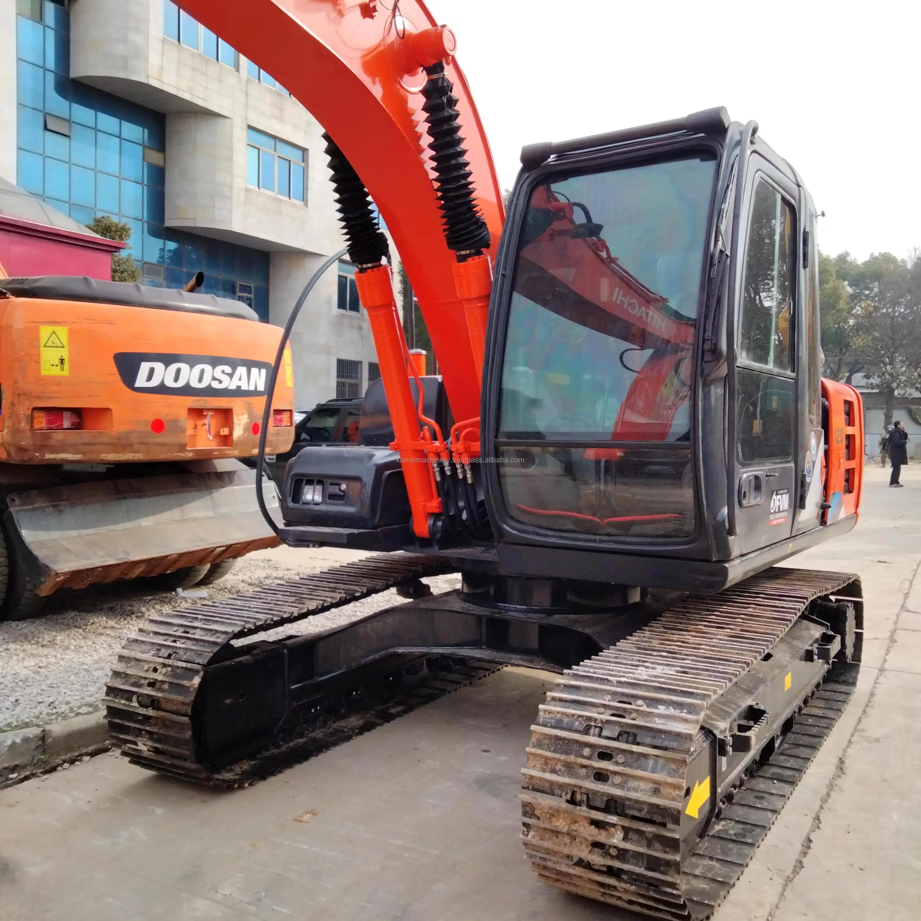 Продается Лучшая цена hitachi zx120 zx60 zx55 в хорошем состоянии и низкочасовой аппарат Подержанный hitachi120
