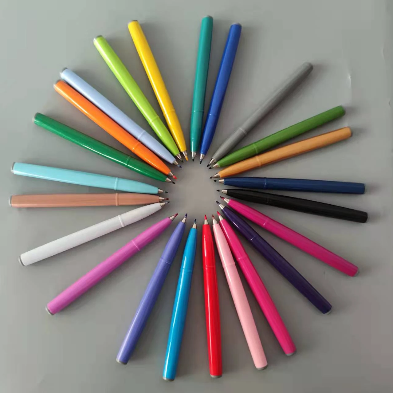 Ручка с мягкой кисточкой 24