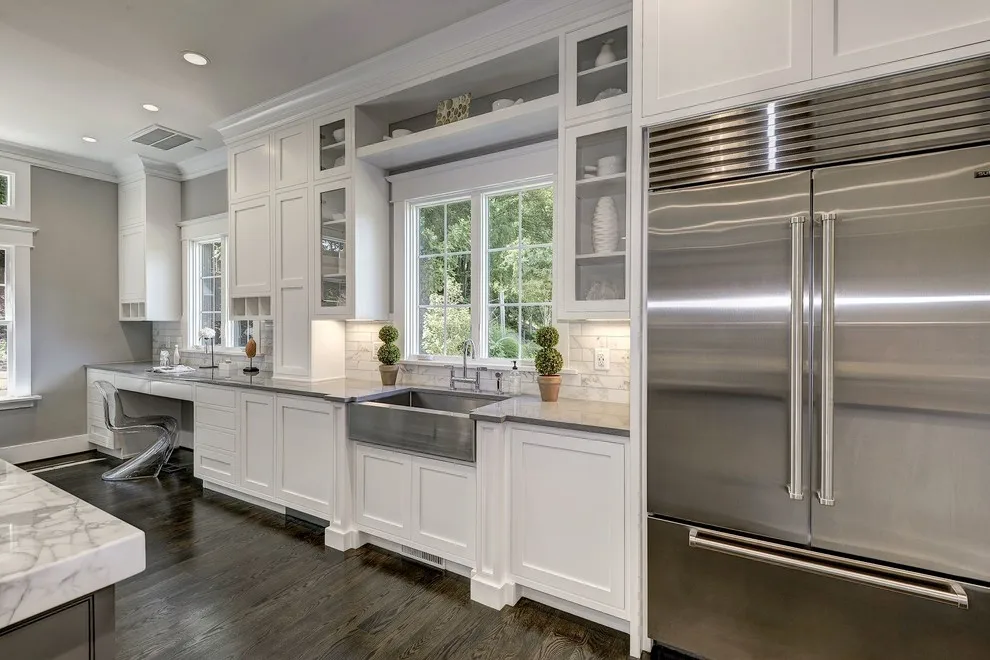 Ready-to-Assemble Farmhouse  Solid Wood  Custom Kitchen Cabinet with Glass Door