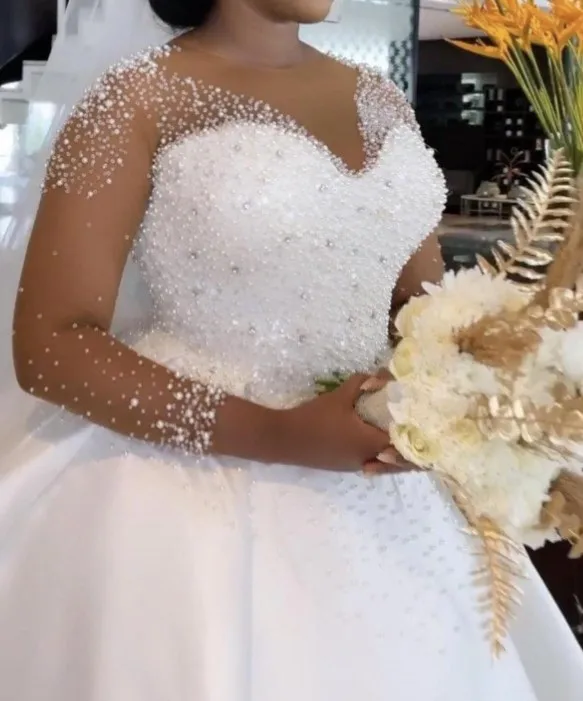 Plus Size African wedding dress woman long sleeve  Pearls princess bridal Ball gown robe de mariage
