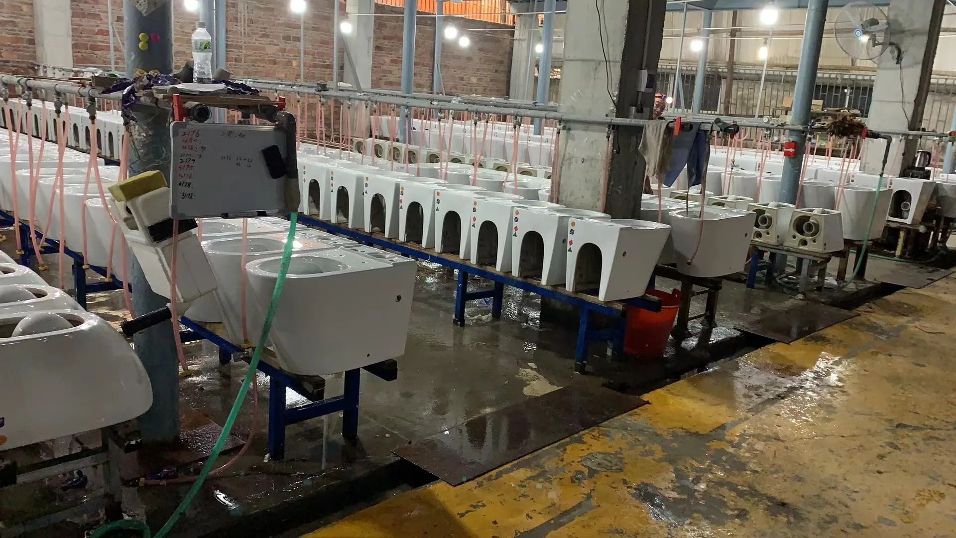 Modern Design Gravity Flushing Stand Up Toilet Urinal Wall Mounted Public Male Sensor Flush Toilet bowl Urinal Bathroom