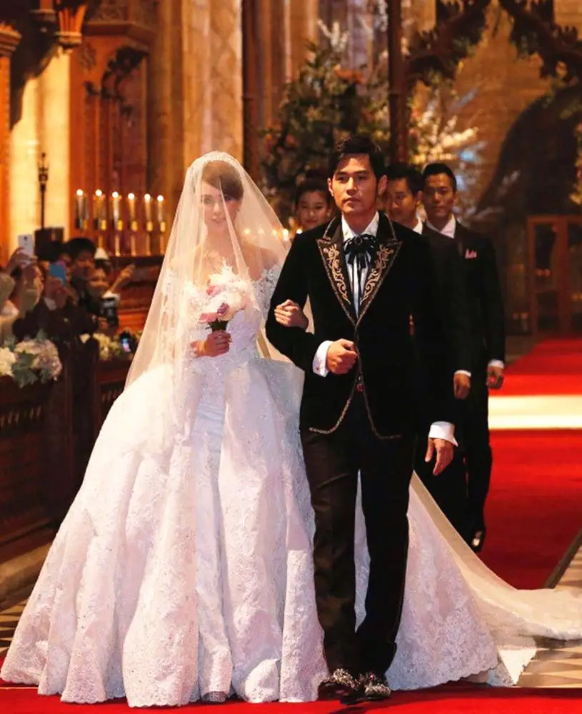Indoor Outdoor Needle Punched Red Wedding Exhibition Event Roll Carpet