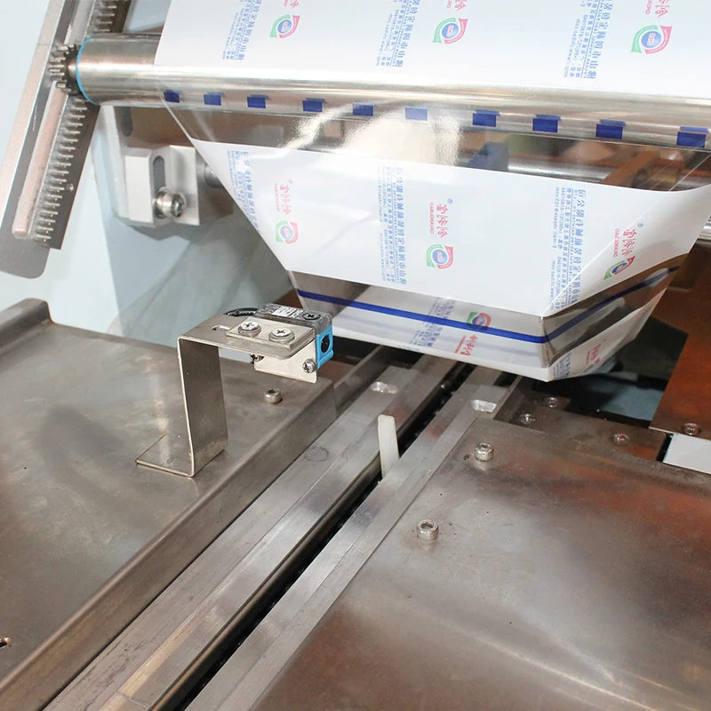 Low Price Popsicle All-In-One Tape Ice Cream Packing Machine Popsicles and Snow Bars Packing Machine