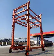 Port Mobile Crane For Large Ship Precast Concrete Container Rubber Tyre Straddle Carrier Crane