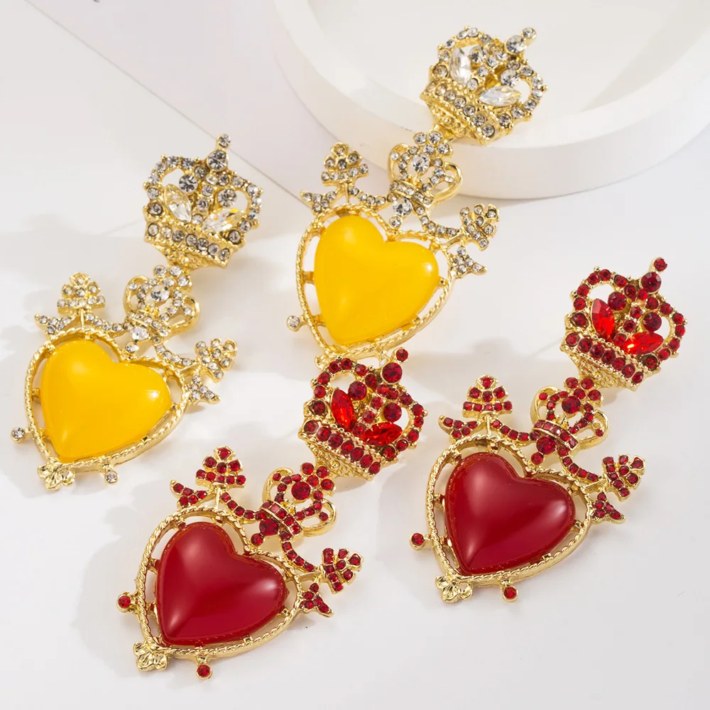 European and American retro alloy diamond studded heart-shaped crown earrings with personalized long heart-shaped earrings