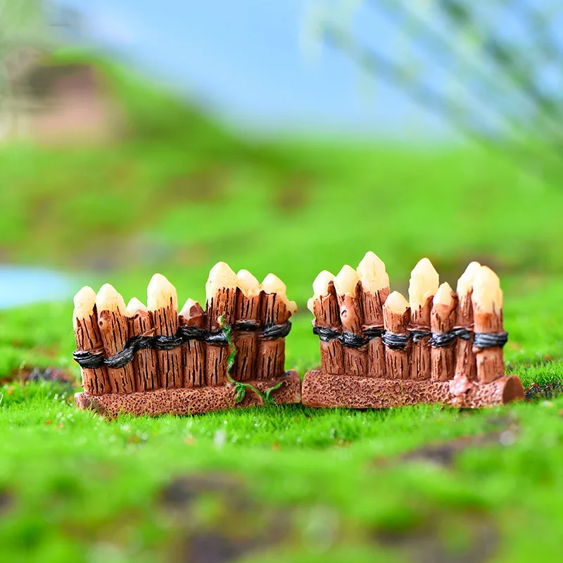 Artificial Fence Stump Resin Craft Landscape Ornament Micro Garden Miniature Sculpture Statue,Decor for Aquarium Small Pet Home