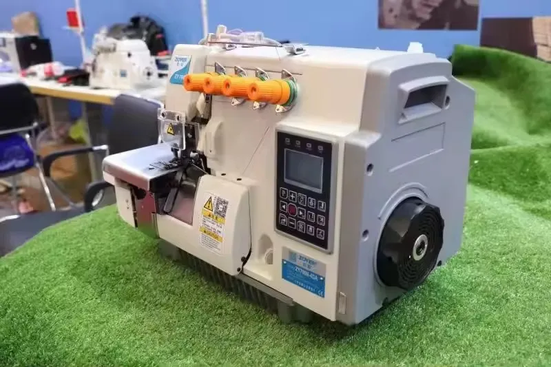 ZY700N-4DA Hot Sale Direct Drive 4 Thread Industrial Professional Overlock Sewing Machine