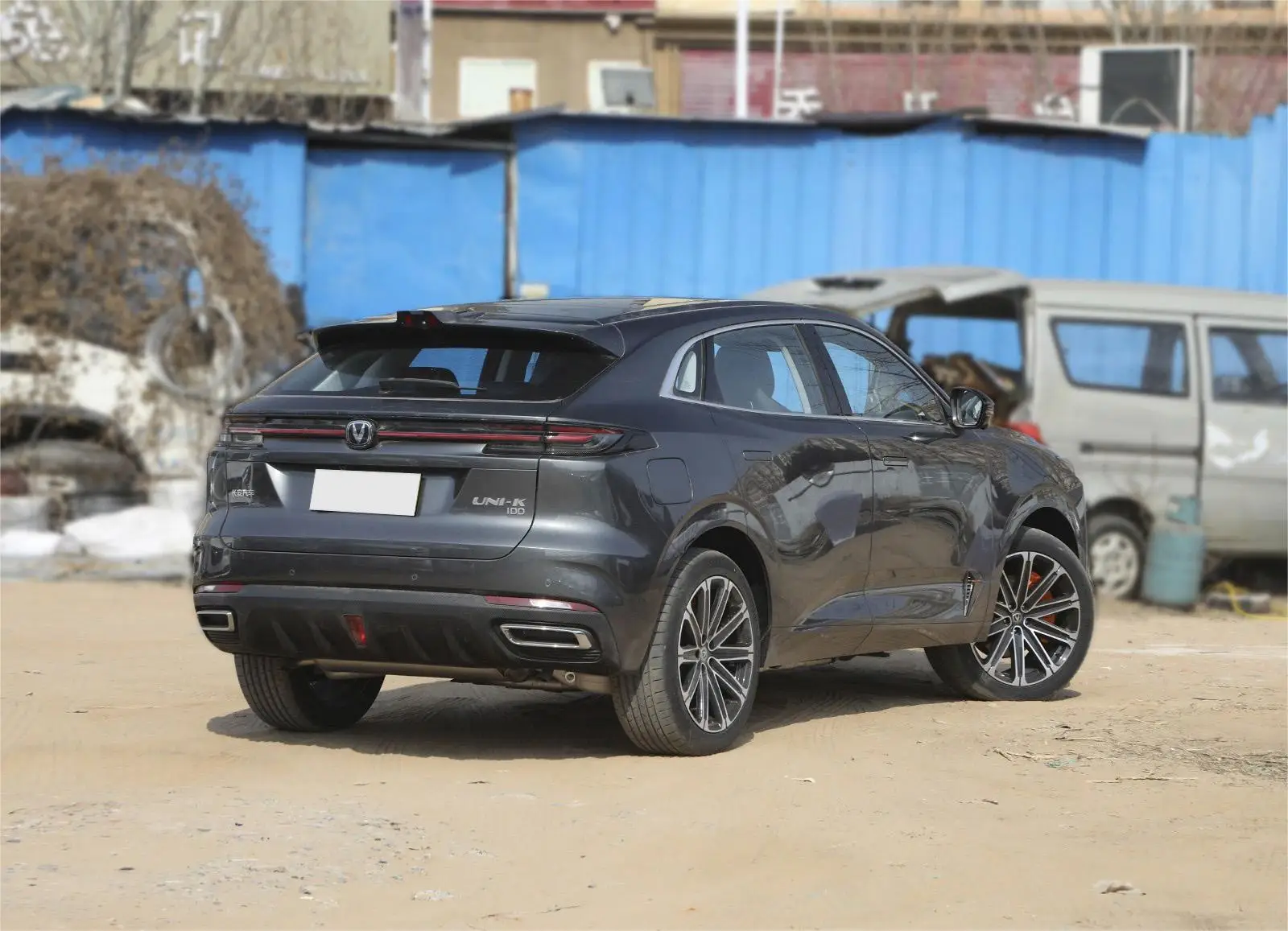 Full Charge Long Range 135 km Changan UNI--K IDD High Performance New Energy Vehicles