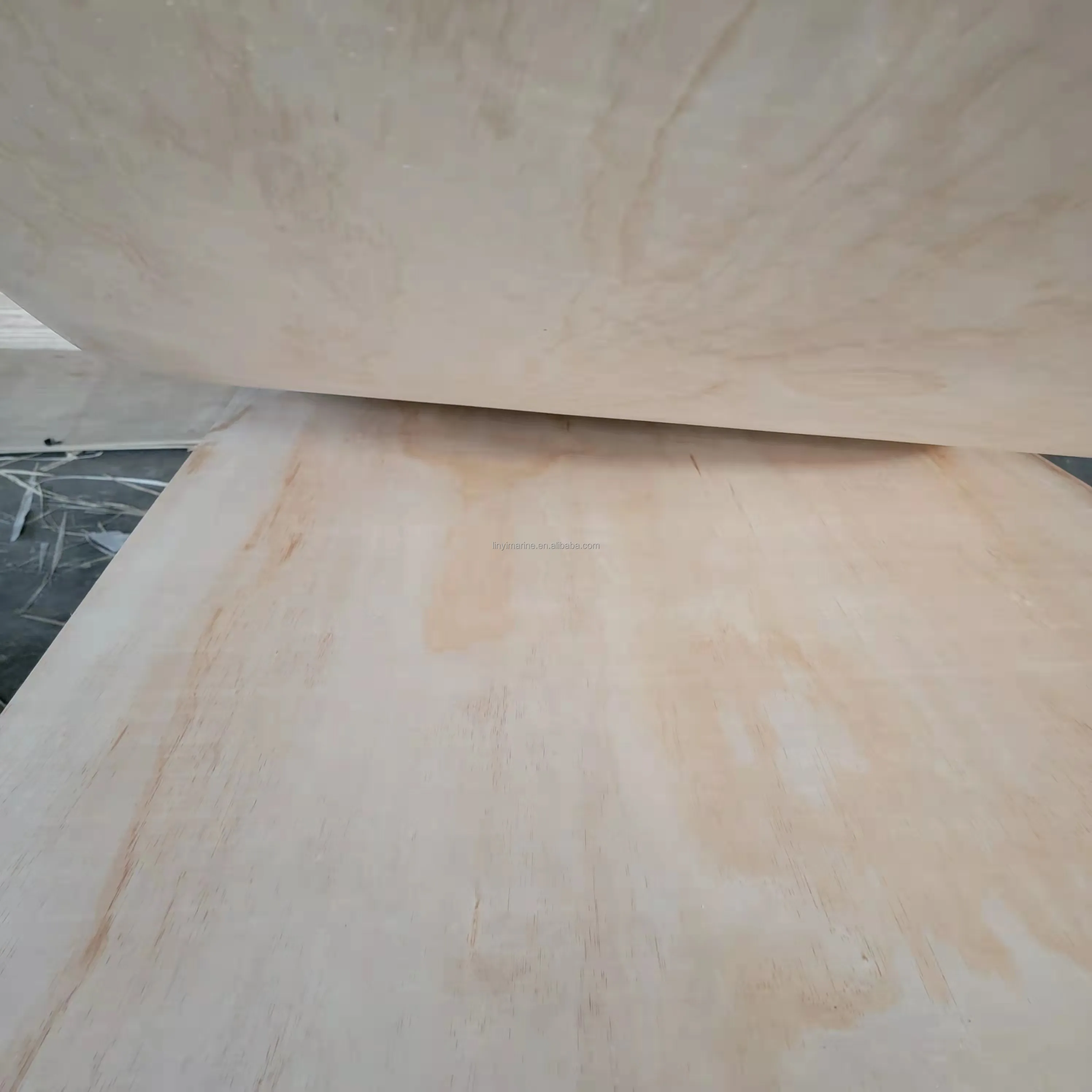 China Supplier Wholesale Plywood Packing Box 9mm 12mm Thick18mm Radiate Pine Plywood