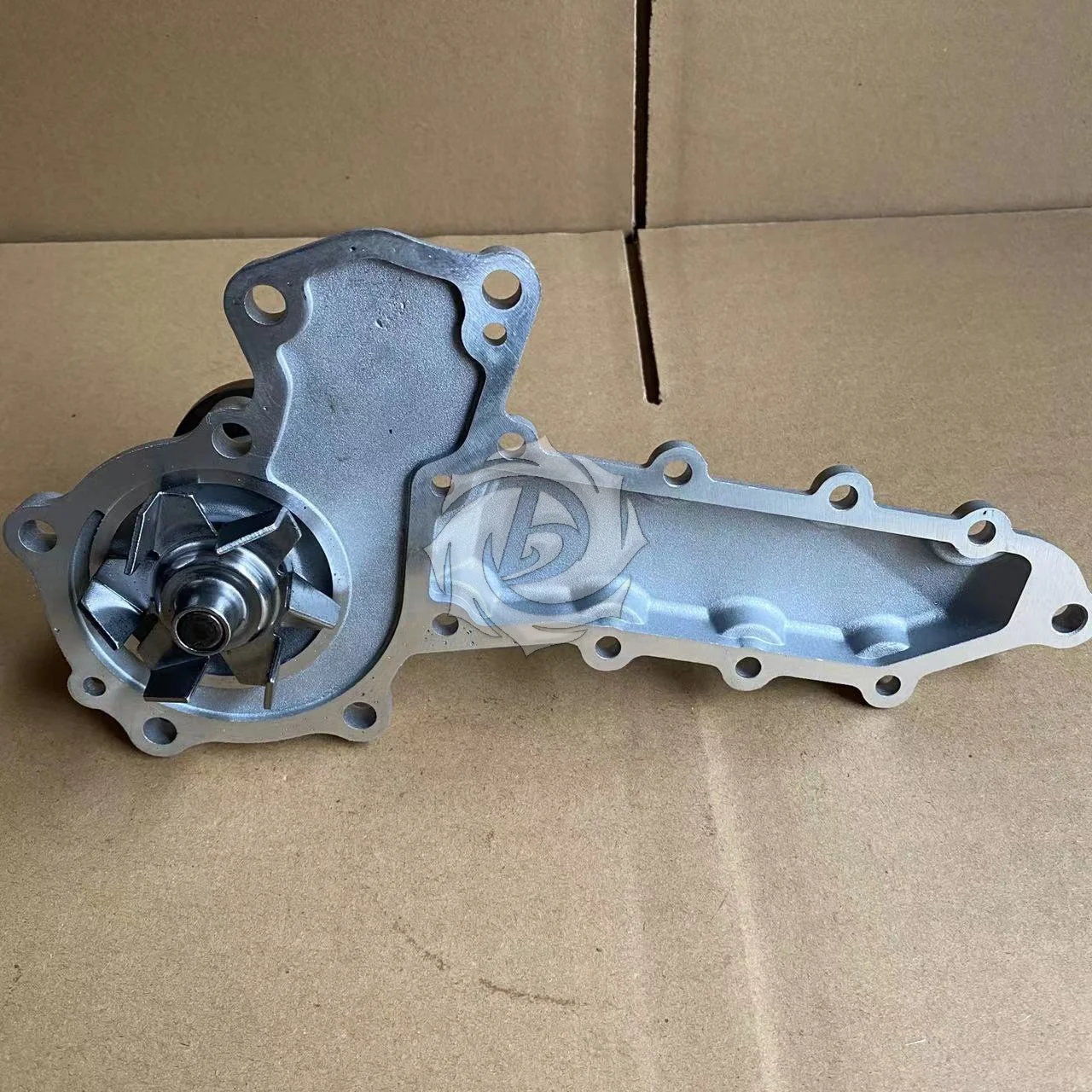 Водяной насос для двигателя Kubota V2203 V1902 D1402 водяной 25-37581-10 253758110