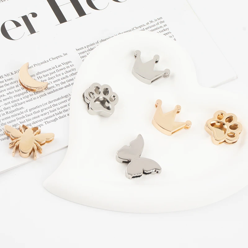 Luxury Custom Charm Logo Disigners Metal Alloy Gems Bling Metal buckle Shoes Decorations Charms