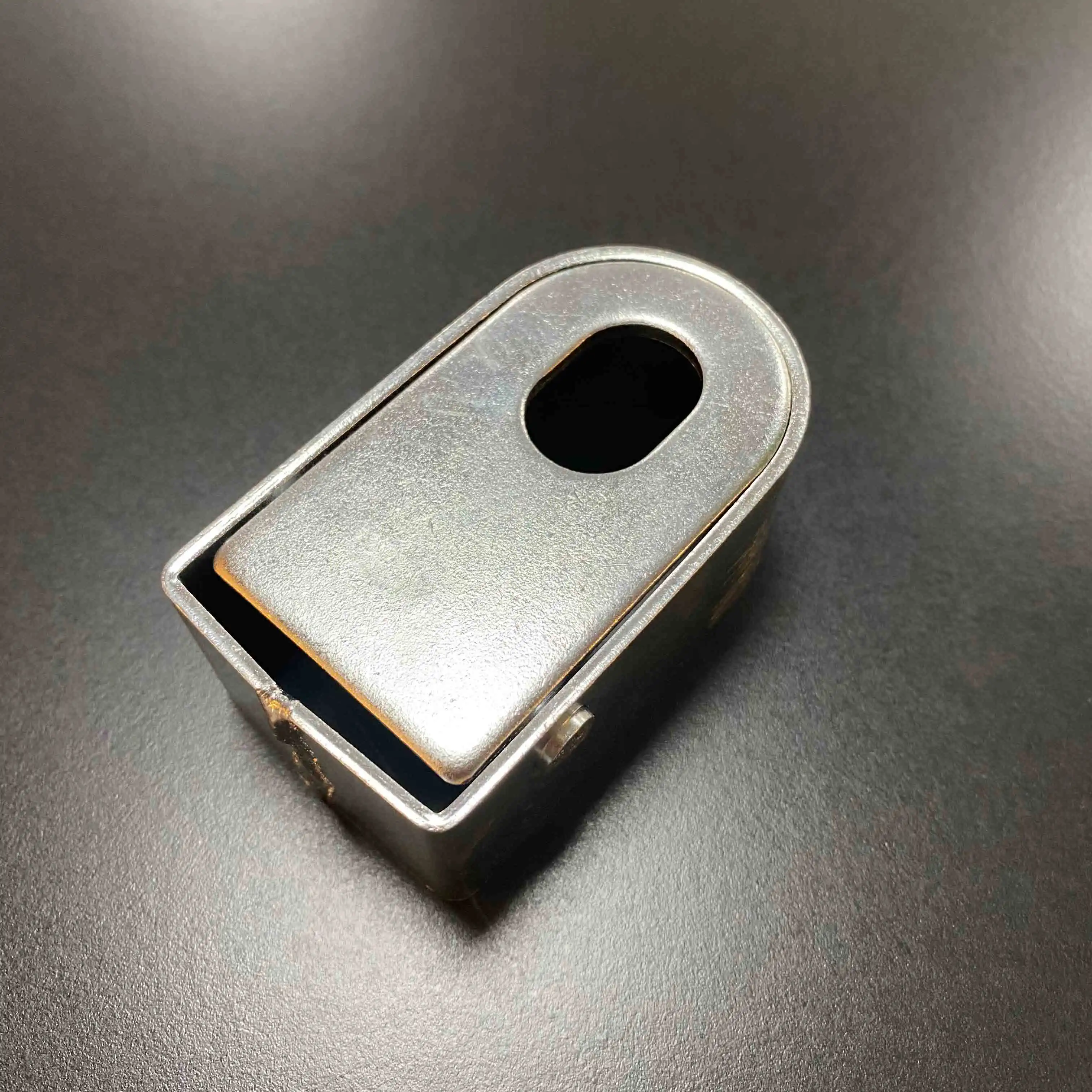 Best selling roller shutter door down lock