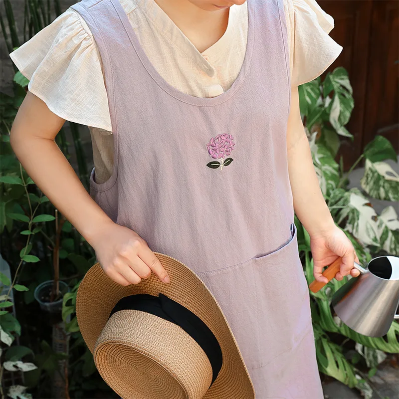 Женское льняное платье без рукавов