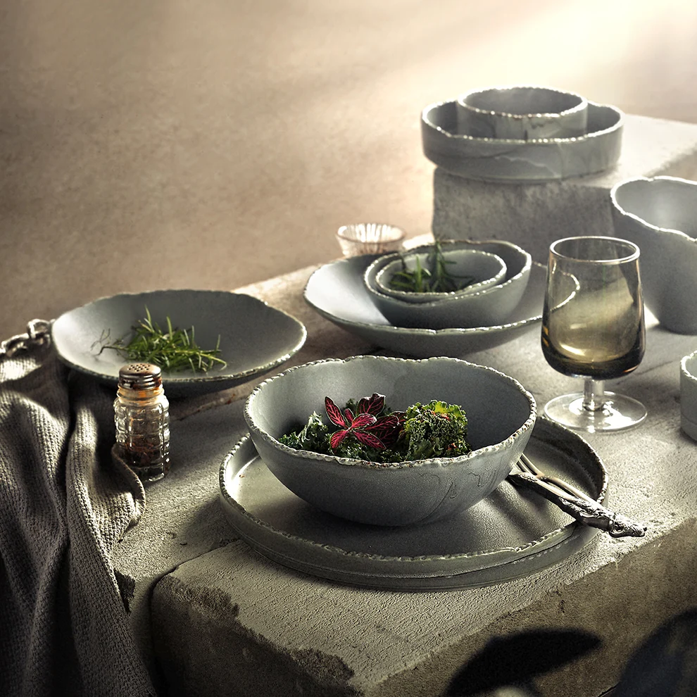 High Quality Durable Vajilla Porcelain Dinnerware Set Pasta Sushi Vintage Restaurant Tableware Set Matte stackable Ceramic Plate