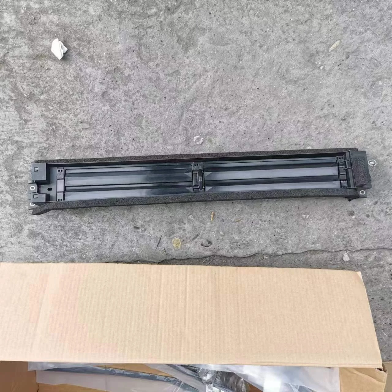 Затвор радиатора 53019-42050 для Toyota RAV4 53180-42070