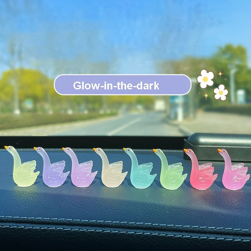 Glow-in-the-dark Swan Home Decoration Mini Resin Crafts DIY Car Table Accessories Small Ornament