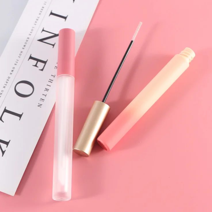 Длинная тонкая матовая тушь для губ 3 мл с градиентом и золотым покрытием