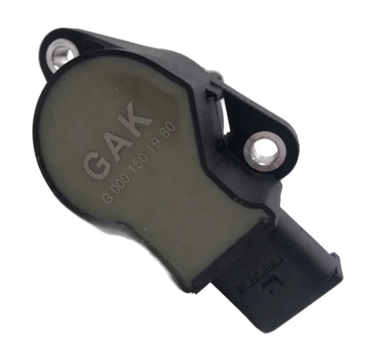 Катушка зажигания двигателя GAK подходит для MB W203 W204 S204 C209 A209 C219 W211 W212 A207 C207 W463 X164 OEM 0001501980