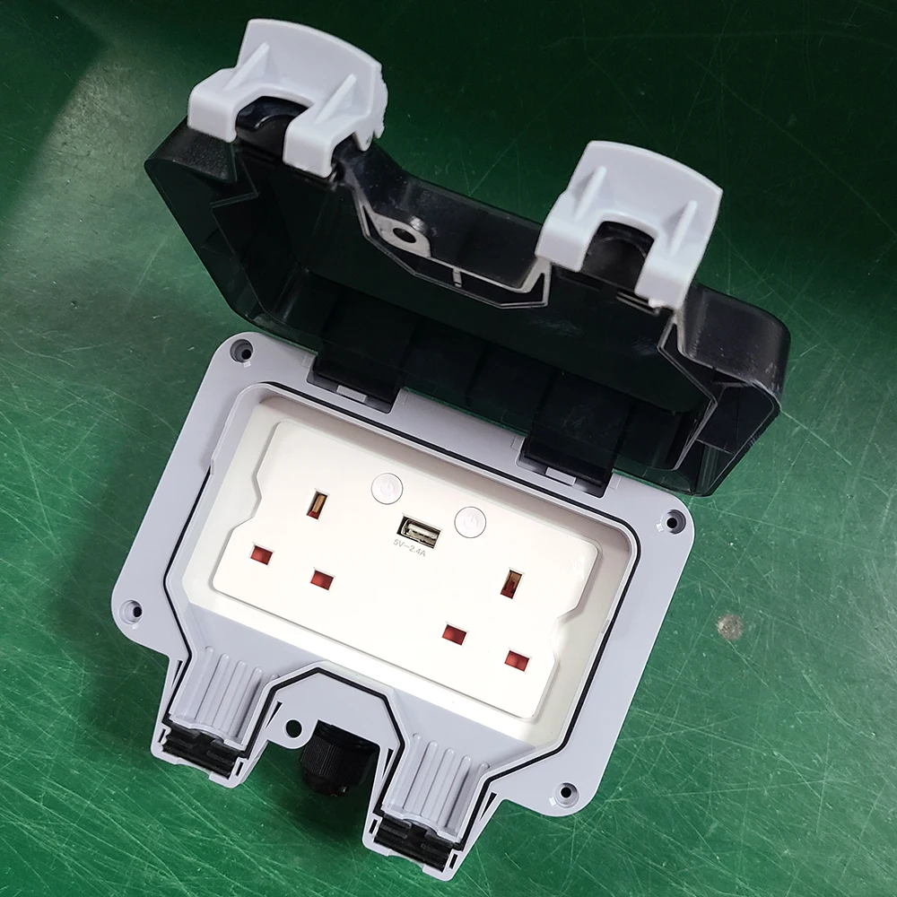 220V UK switch outlets box Outdoor waterproof IP65 smart wifi ble tuya app remote control sockets