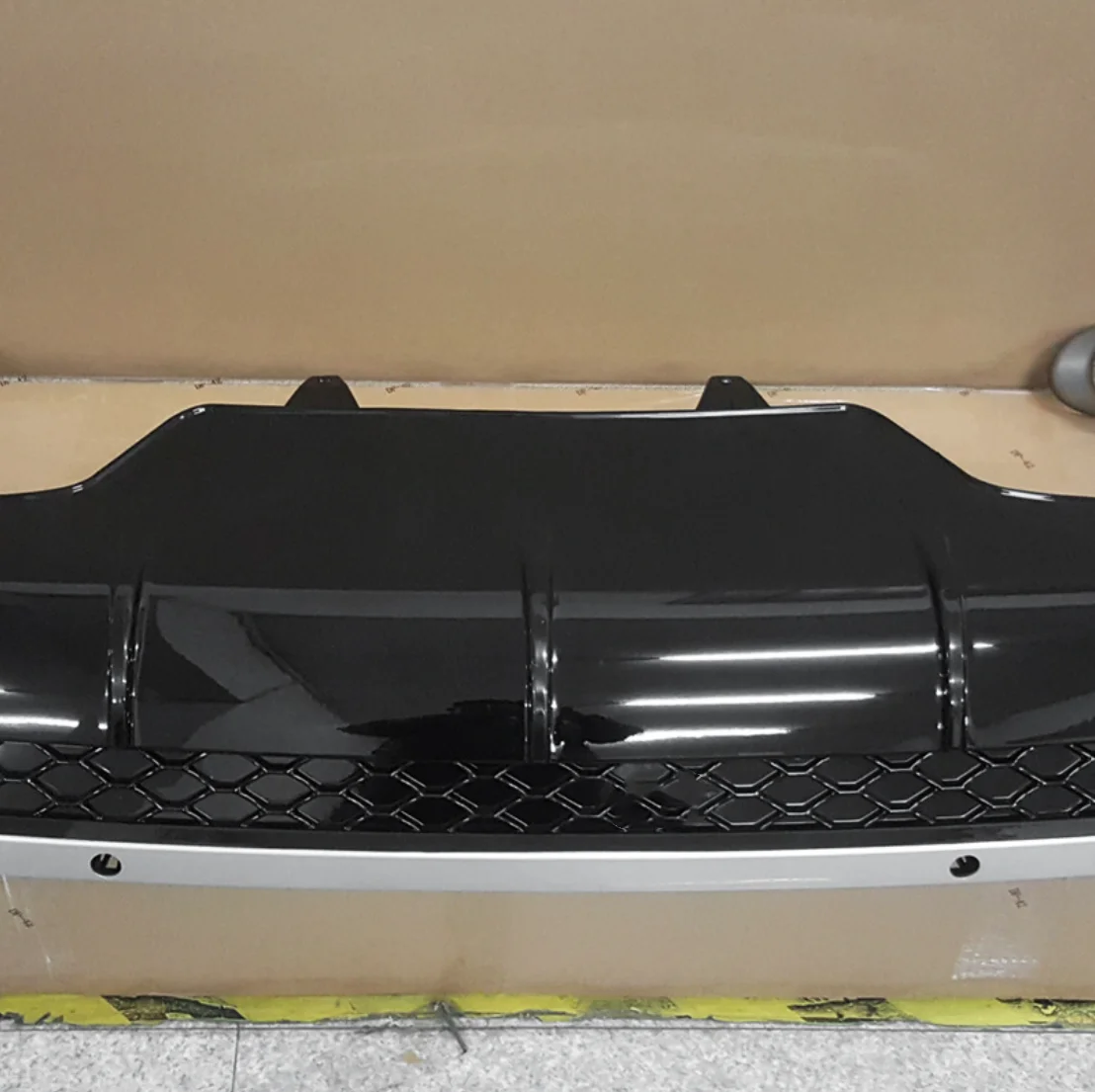 Body Accessories Rear Bumper Lip Diffuser For Audi Q5 2013 2014 2015 2016 2017 Upgrade RSQ5 Tail Diffuse Exhaust lip