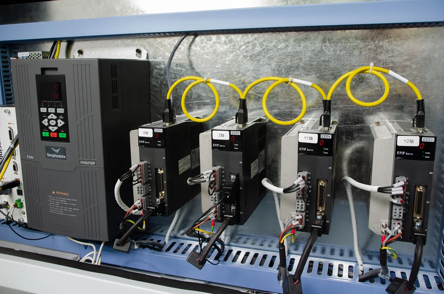 Стеклянный рабочий центр 3 оси CNC для фрезерования Стекла Неправильной Формы сверления скошения полировки окантовки