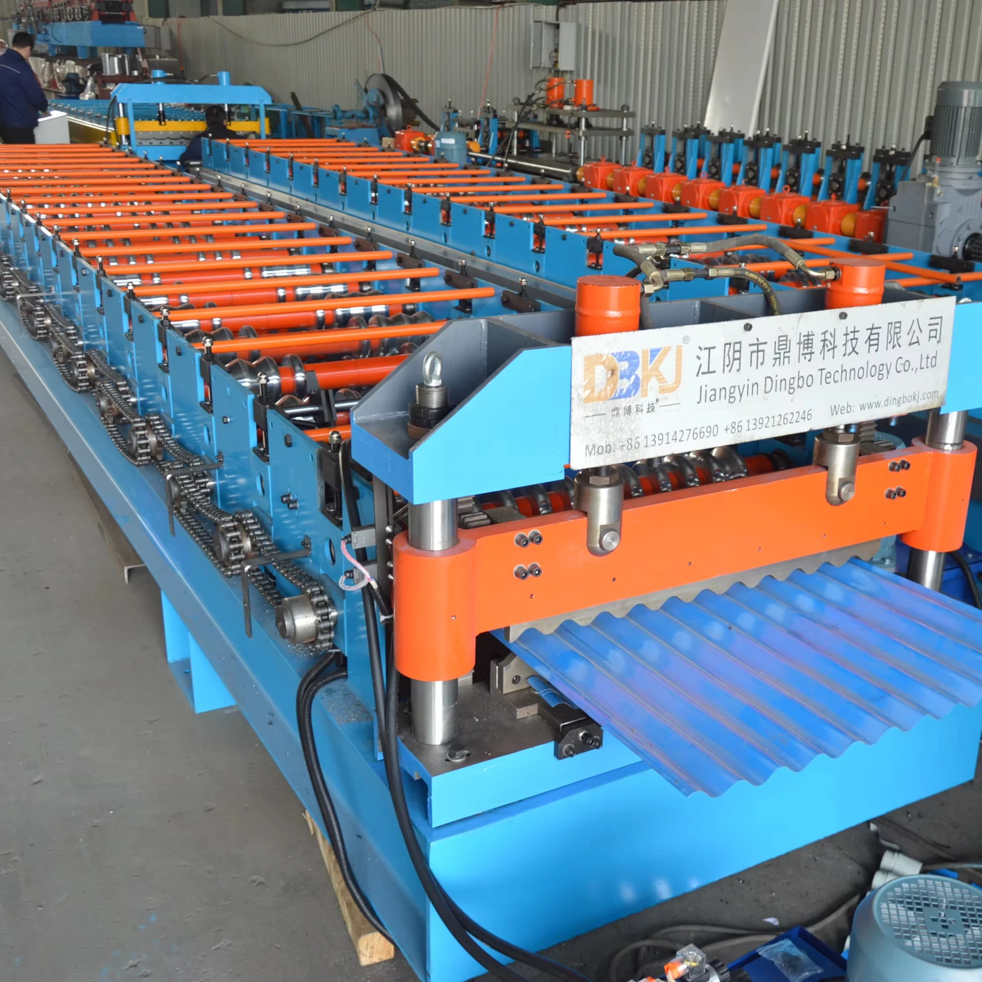 Factory Price High Quality Color Steel Corrugated Roofing Machine from professional manufacturer