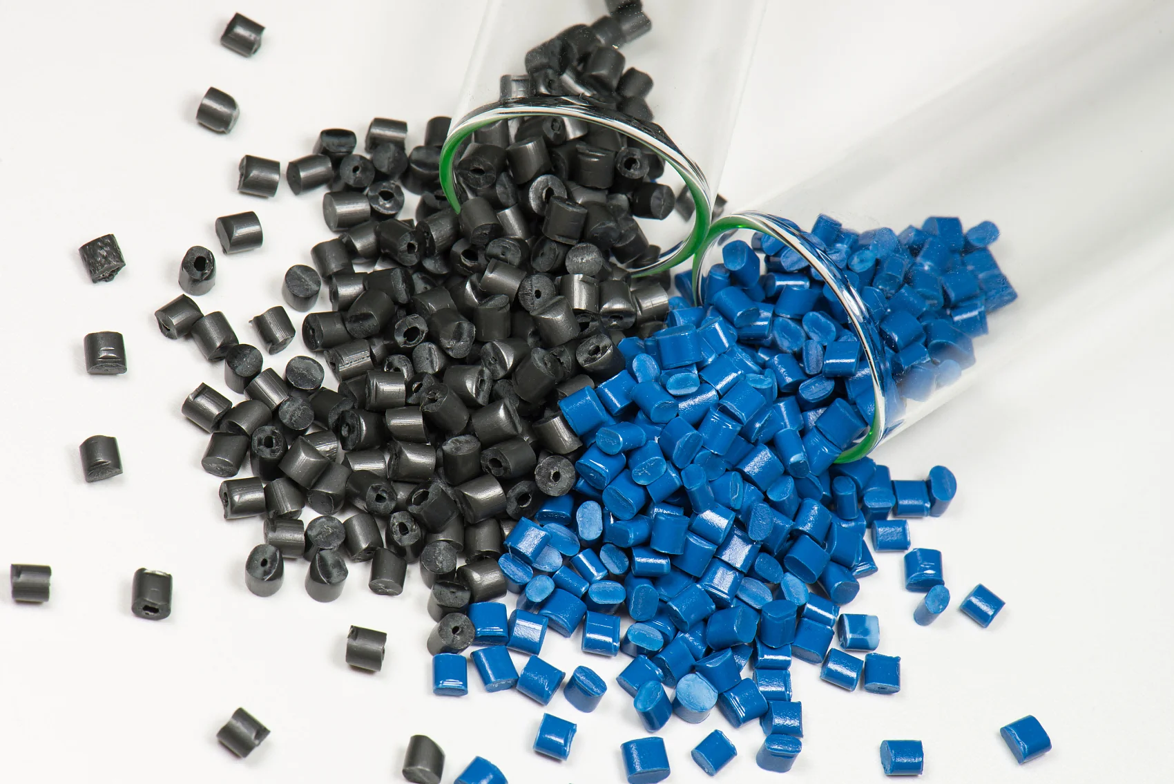 Blown film garbage bags, special black masterbatch for express bags with a carbon black content of 45%