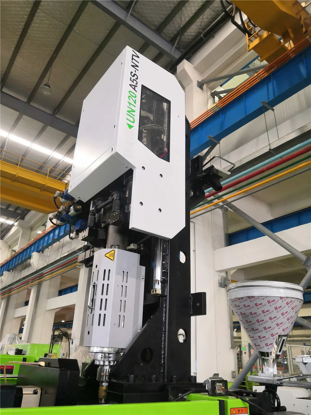 Yizumi Plastic Injection Machine for Multi-color of Multifunction Molding UN260C-BTP