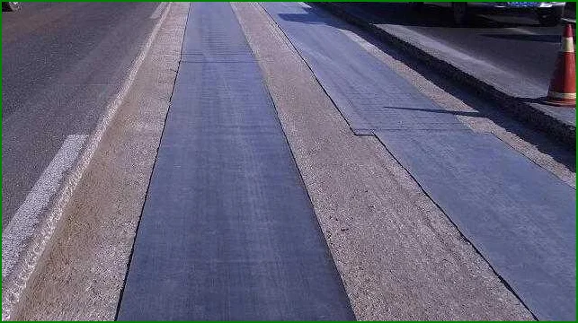 Pavement Anti-cracking Stickers Seam Tape Repairing Asphalt Road Cracking Self-adhesive Anti-cracking Stickers Waterproof Tape