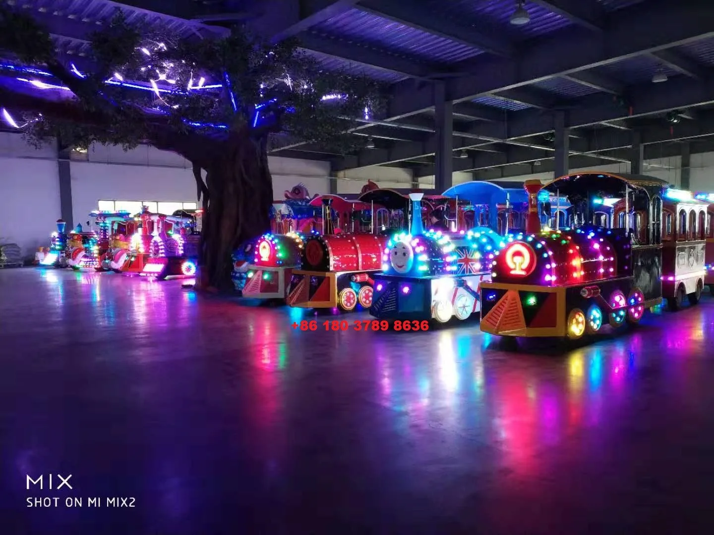 
Amusement park electric trackless tourist train rides Shopping mall train attraction tourist battery train for sale 