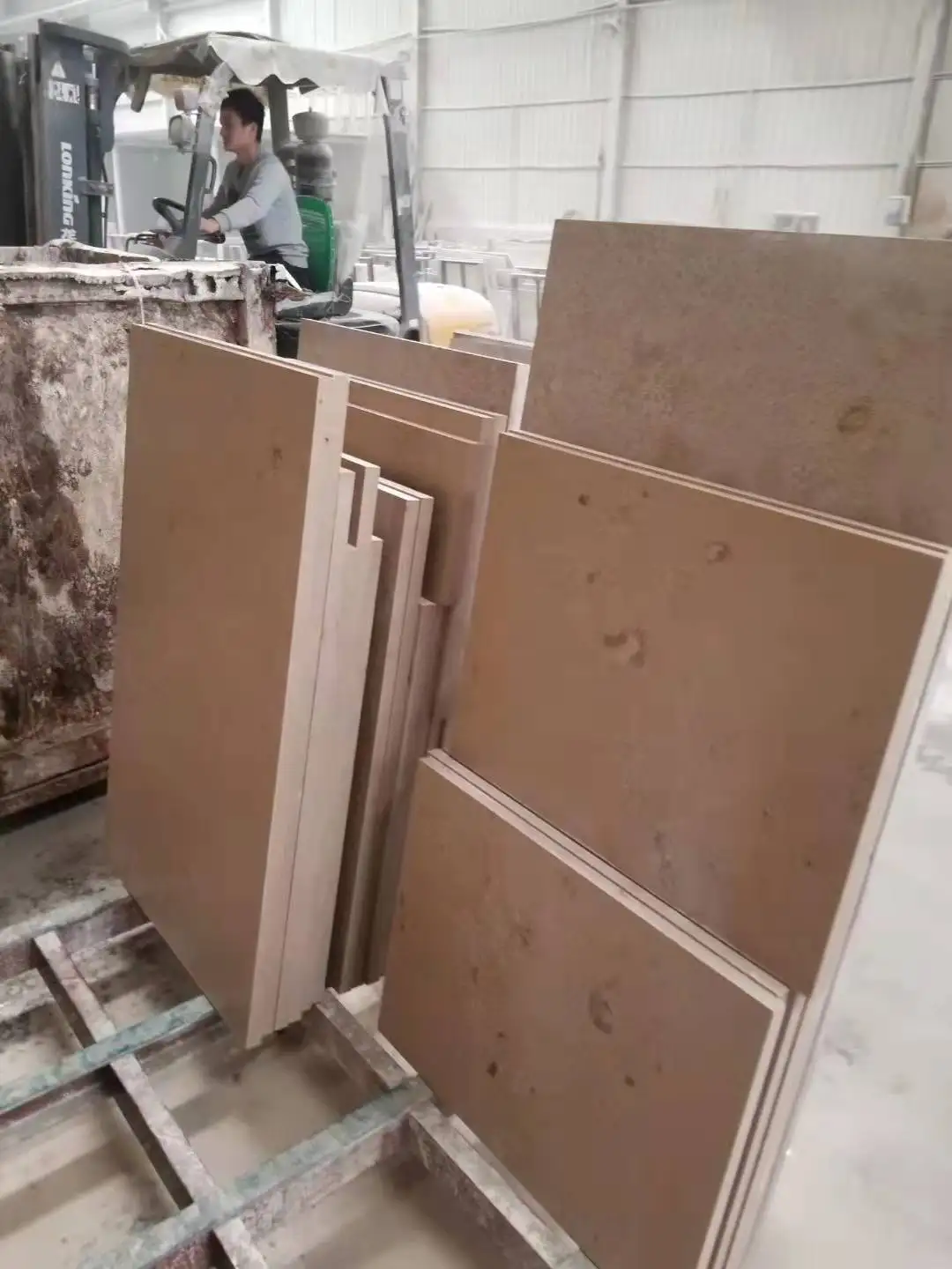 Natural Cream Limestone Marble Exterior Wall Cladding Tiles Jura Beige Limestone