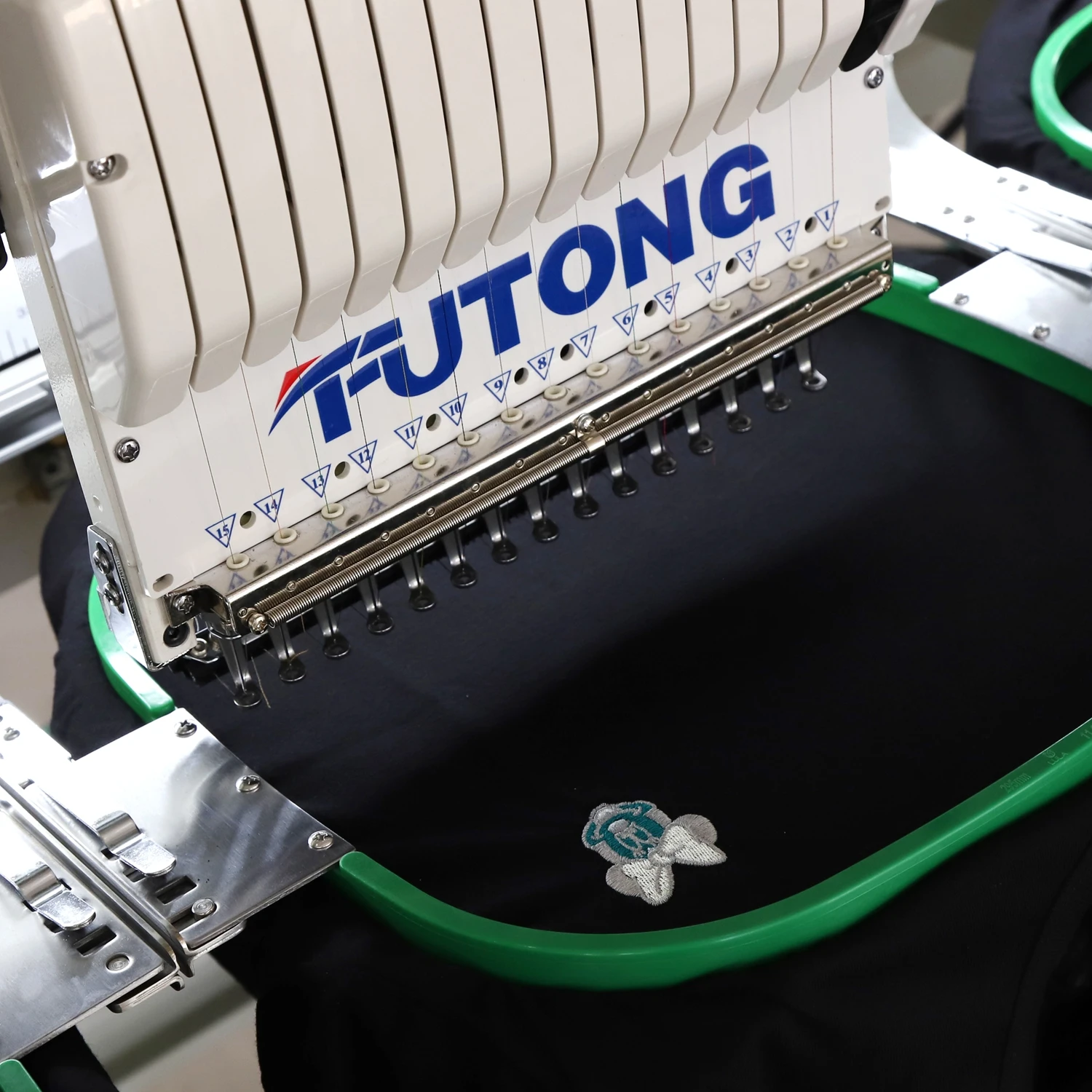 FT-CT1504 high speed Computerized Easy Cording Sequin 4 head cap flat T-shirt Embroidery machine