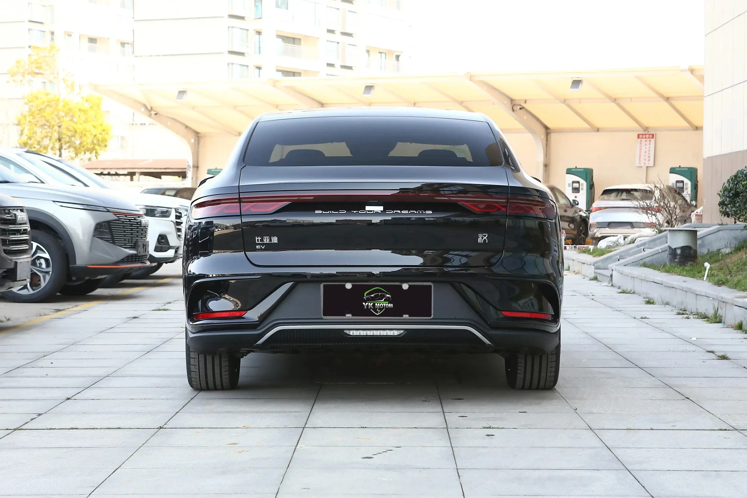 YK MOTORS Byd Electric Car Byd Han Ev 2023 Used New Energy Vehicles Right Hand Drive Byd Han Pure Vehicle