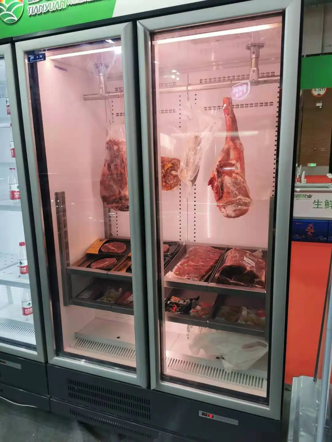Стеклянная дверь холодильника витрина CE Прямое охлаждение для мяса или напитков R290/r404a 0-8/-18 1300L BF/BR N-ST