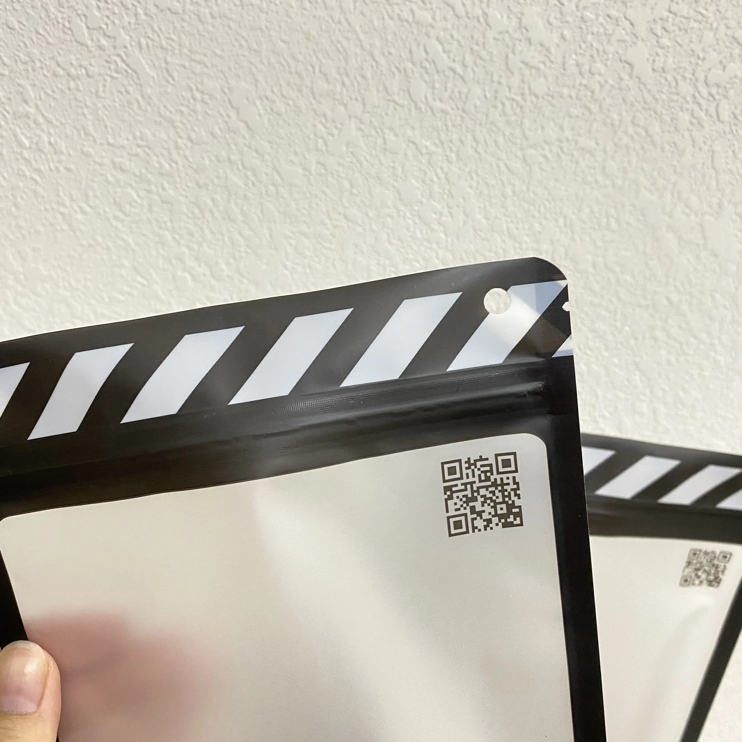 Frosted window clear heat seal zipper doypack stand up pouch panty clothing packaging bags