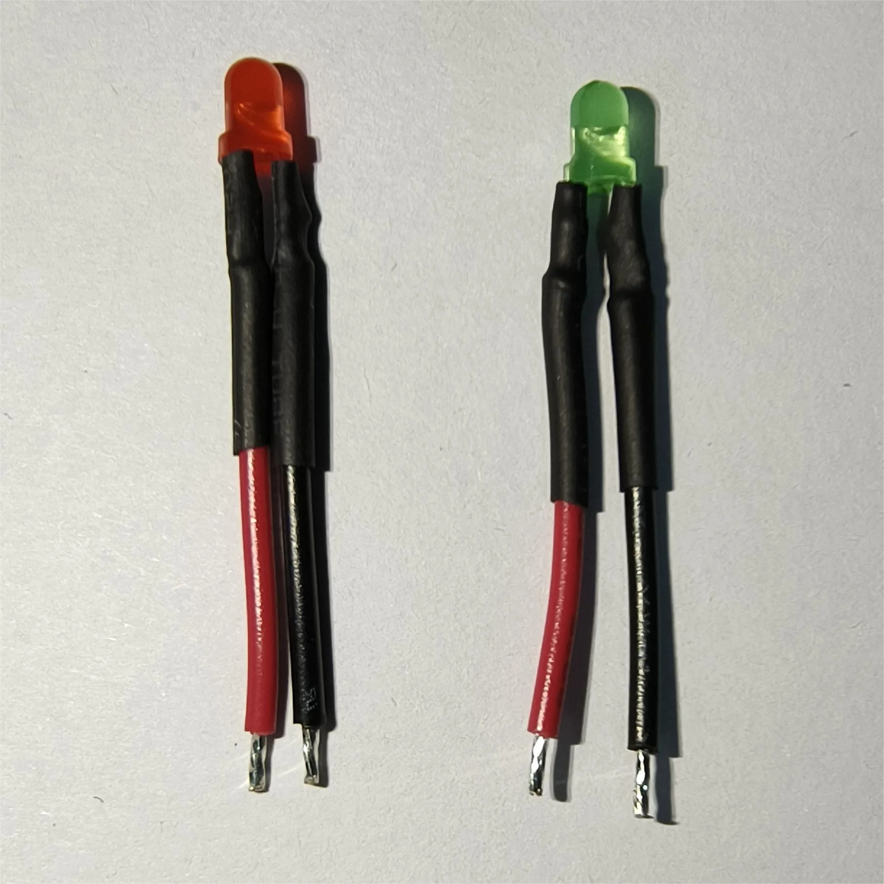 JOMHYM Diffused Water Clear Yellow Blue Green Red 5mm 3mm Prewired DIP LED Diode with 30mm 22awg Cable Wire and Shrink Tube