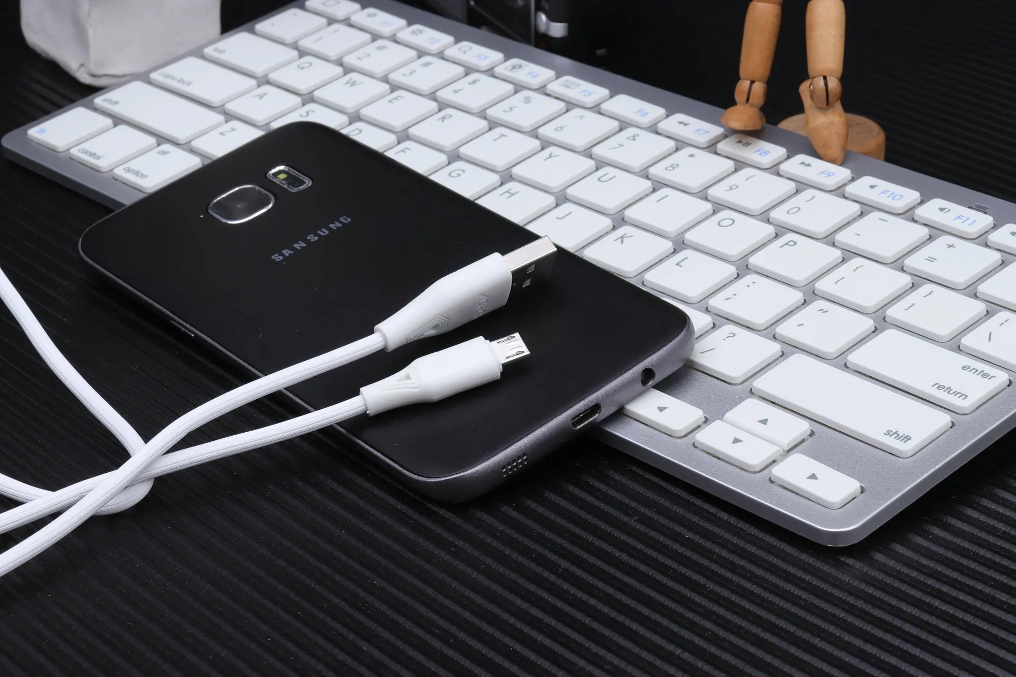 ASPOR 1M Length 2.4A Fast Charge Cable PVC White Micro Cable