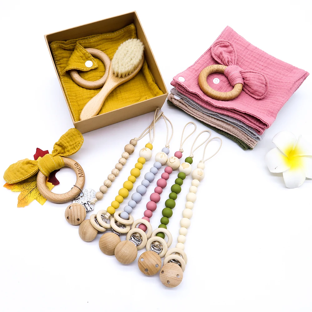 Newborn Shower Gift Set Box Souvenir Baby Cotton Blanket Teething Baby Rattle Milestone Wooden Toy Set