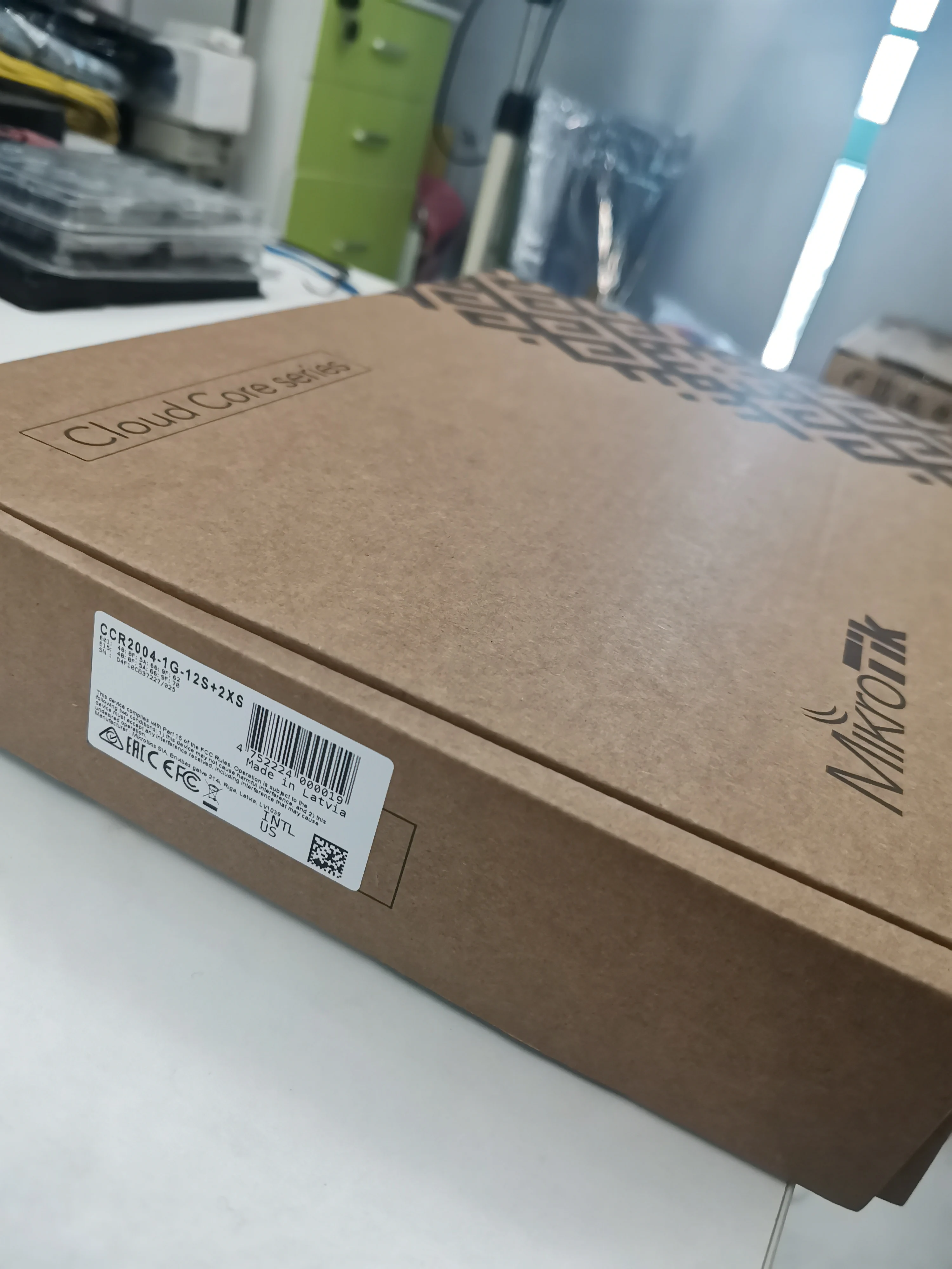 Новый и оригинальный оптический портовый маршрутизатор Mikrotik CCR2004-1G-12S + 2XS