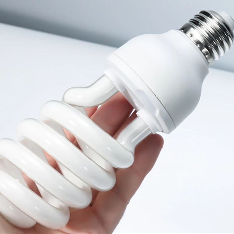 Hot Selling Low Power Consumption Pets Reptile Sun Light 13w/25w Uvb Compact Bulb 5.0 /10.0 Tropical Lamp with E26/E27 Plug