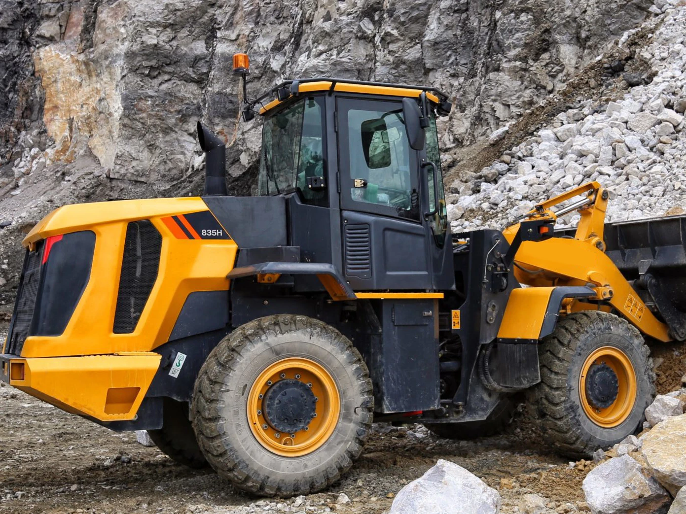 Новинка фронтальный погрузчик 3 тонны колесный 835H CLG835H CDM833 CDM835 lw330fn