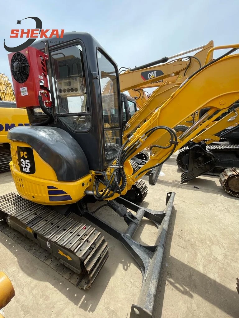 Used miniature excavators old Komatsu PC30MR second-hand compact 3-ton excavator