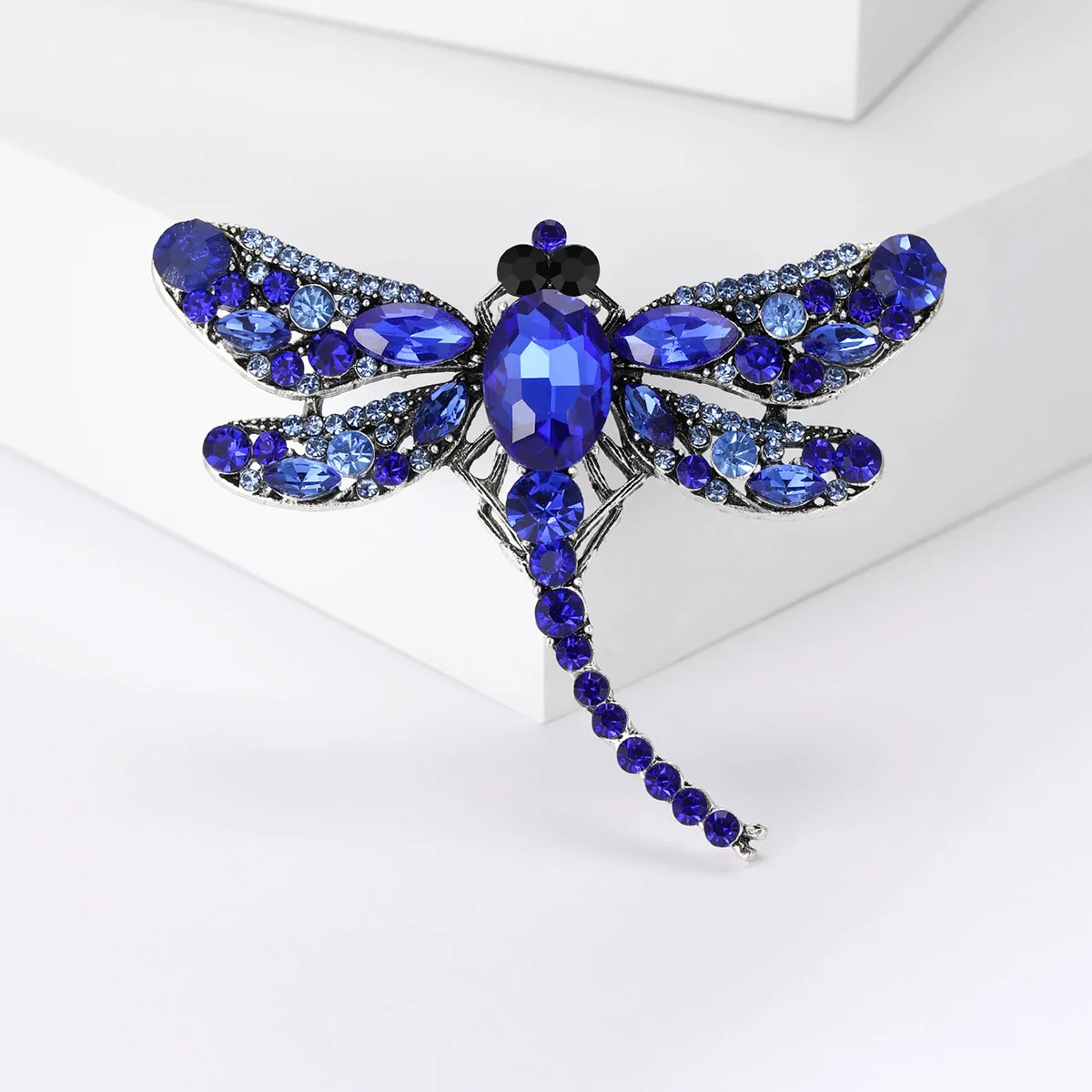 Luxury Dragonfly Brooches Designer Jewelry Shiny Crystal Rhinestone Brooch Pin Gift Full Diamond Brooch Suit Clothing Decoration