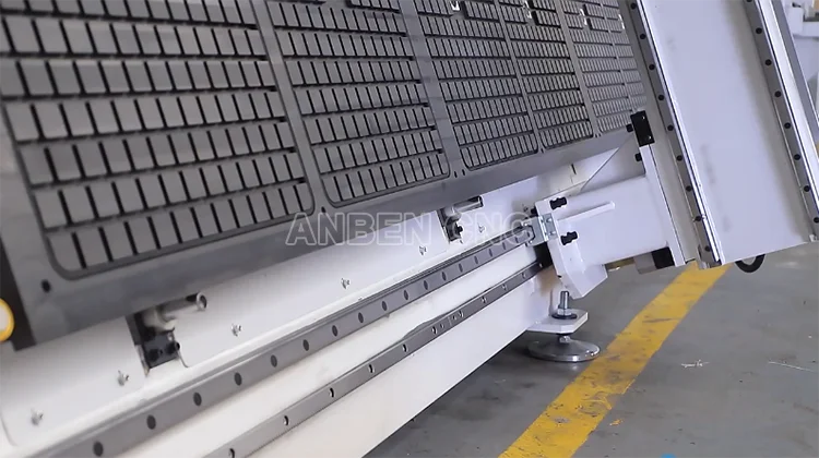 Vertical cnc router-13