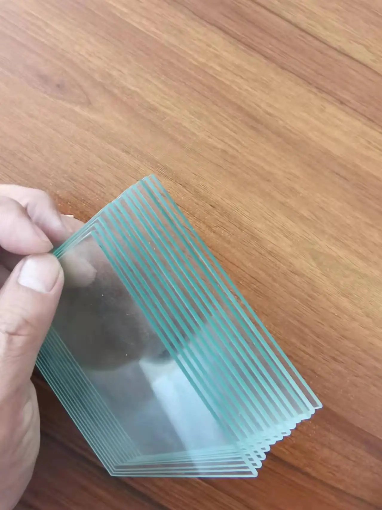 Newest Factory  Small 1.1mm2mm3mm4mm5mm6mm8mm10mm12mm flat tempered transparent glass for display electronic equipment